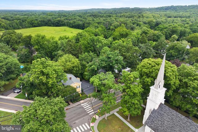 86 WASHINGTON ST, Rocky Hill, NJ 08553