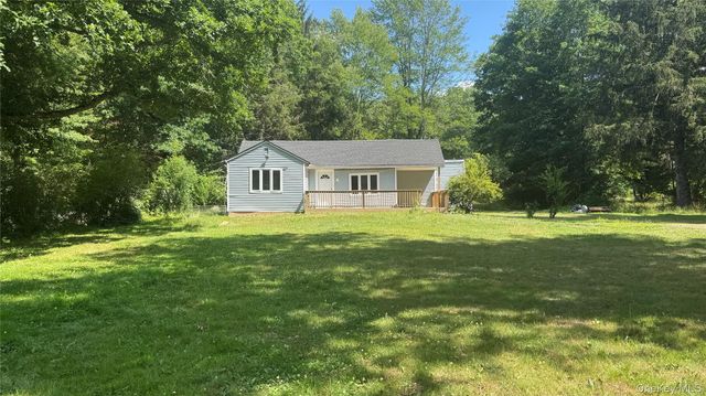 328 Stone School House Road, Bloomingburg, NY 12721