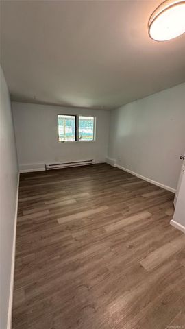328 Stone School House Road, Bloomingburg, NY 12721