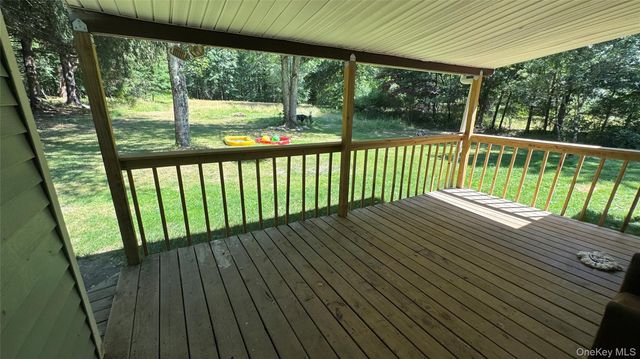 328 Stone School House Road, Bloomingburg, NY 12721