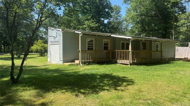 328 Stone School House Road, Bloomingburg, NY 12721