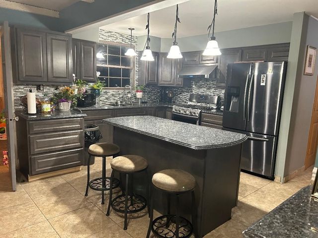 16409 Craig Drive, Oak Forest, IL 60452