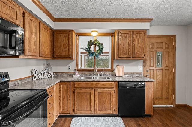 1499 King Drive, Uniontown, OH 44685