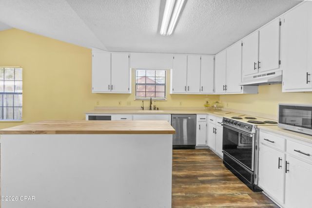 5227 Woodgate Way, Marianna, FL 32446