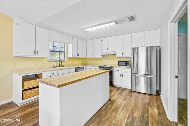 5227 Woodgate Way, Marianna, FL 32446