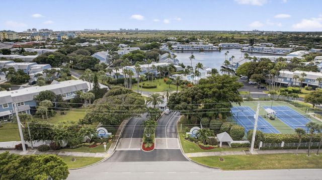 127 Ocean Dunes Circle, Jupiter, FL 33477