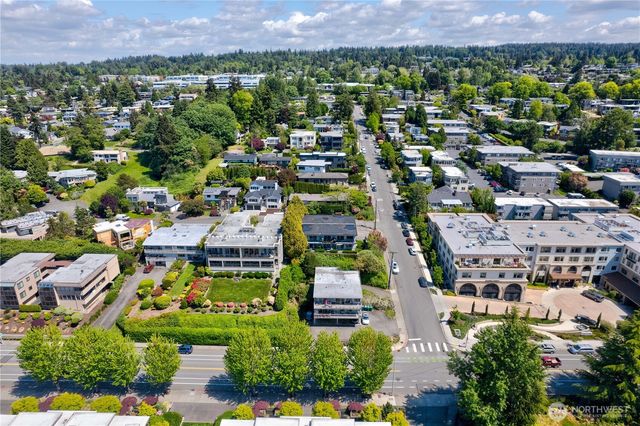 8 10th Avenue S, Kirkland, WA 98033