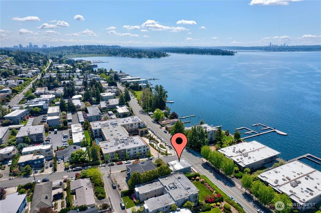 8 10th Avenue S, Kirkland, WA 98033