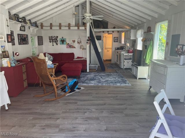 5825 Lake Road, Ashtabula, OH 44004