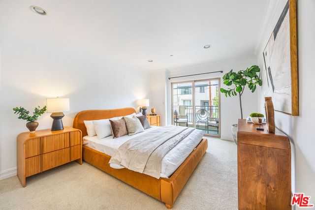 951 Granville Avenue 202, Los Angeles, CA 90049