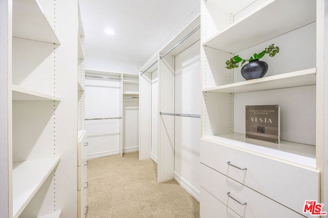 951 Granville Avenue 202, Los Angeles, CA 90049