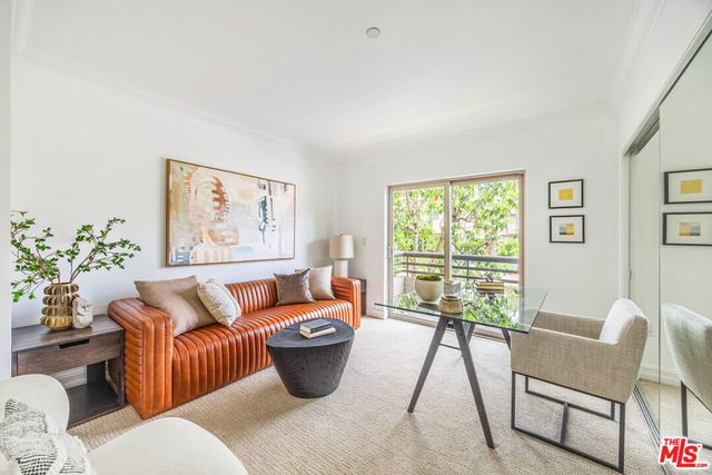951 Granville Avenue 202, Los Angeles, CA 90049