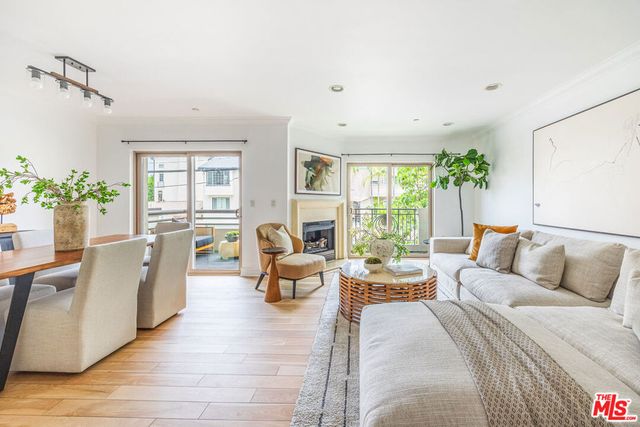 951 Granville Avenue 202, Los Angeles, CA 90049