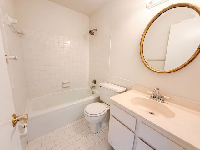 6924 Highland Park Dr, Nashville, TN 37205