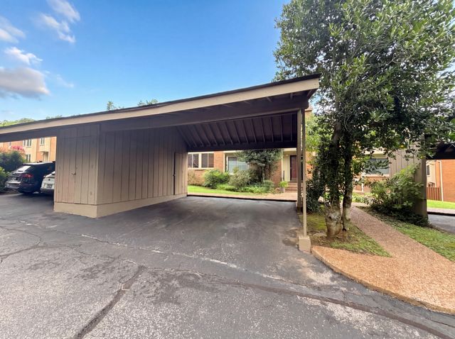 6924 Highland Park Dr, Nashville, TN 37205
