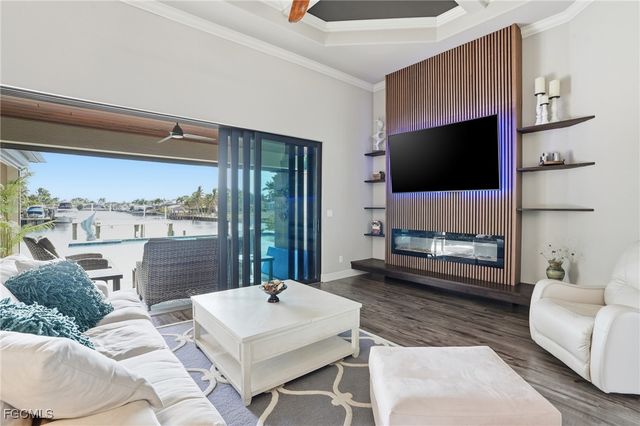 2728 SW 25th ST, Cape Coral, FL 33914