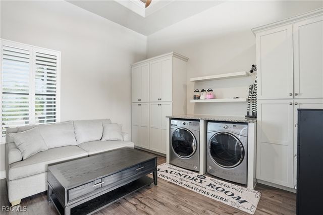 2728 SW 25th ST, Cape Coral, FL 33914