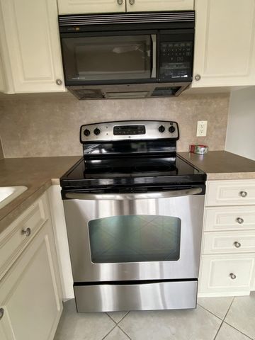 5621 Coach House Circle D, Boca Raton, FL 33486