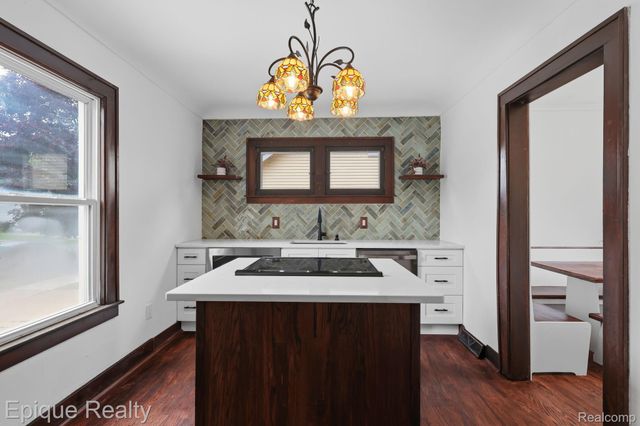 1010 Pearson Street, Ferndale, MI 48220