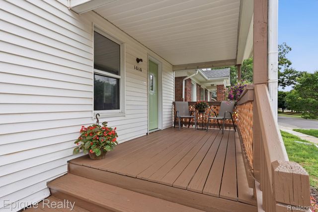 1010 Pearson Street, Ferndale, MI 48220