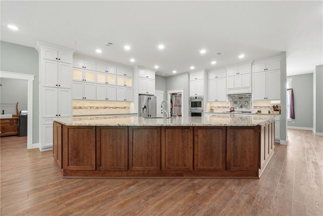 349 County Road 8491, Green Forest, AR 72638