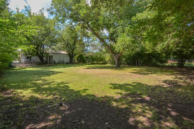 529 Lee Street, Cedar Hill, TX 75104