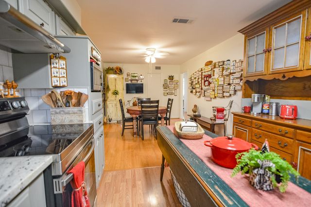 529 Lee Street, Cedar Hill, TX 75104