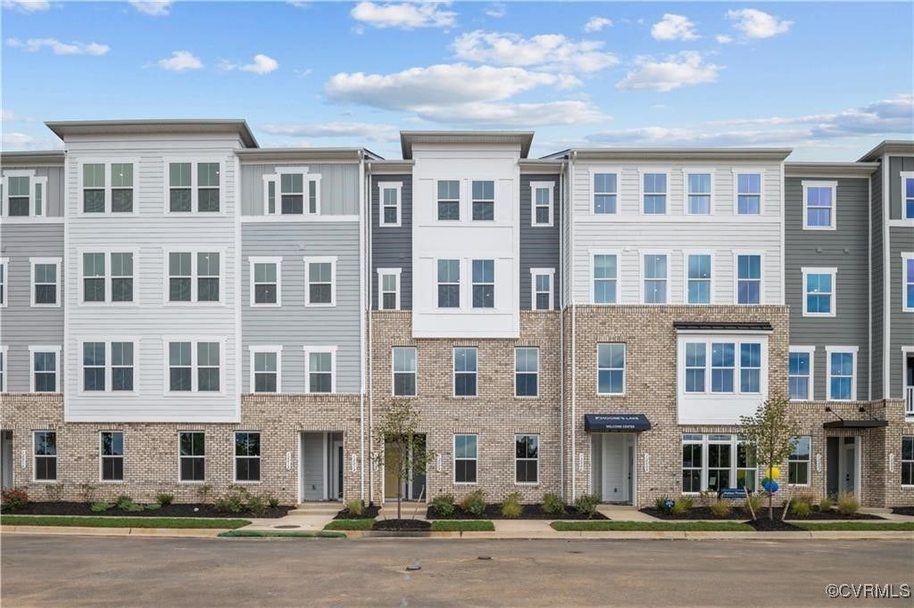 2817 Calgary Ln, Chester, VA 23831