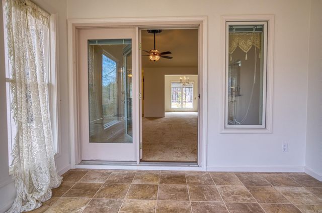 1 Magellan Circle, Hot Springs Village, AR 71909