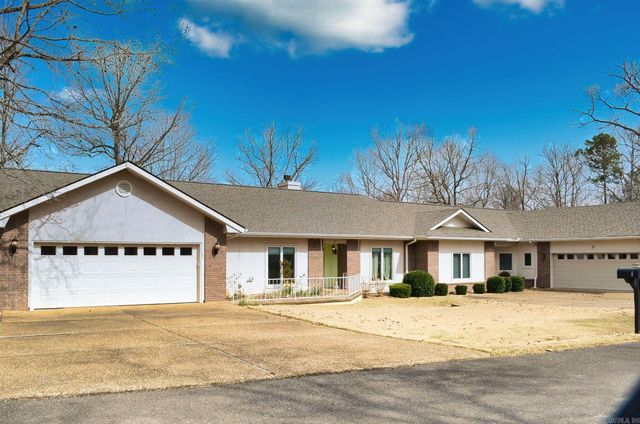 1 Magellan Circle, Hot Springs Village, AR 71909