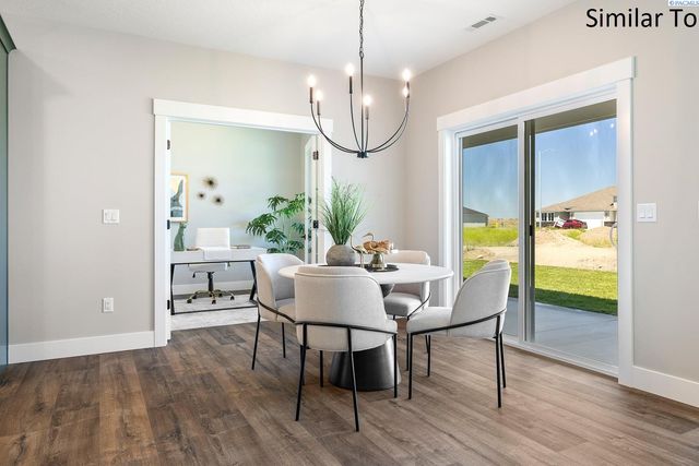 996 Miraflores Ave., West Richland, WA 99353