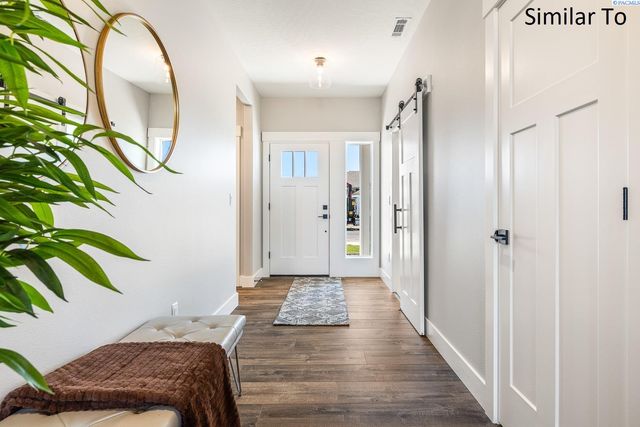 996 Miraflores Ave., West Richland, WA 99353