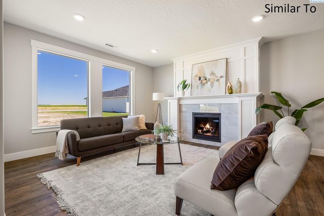 996 Miraflores Ave., West Richland, WA 99353