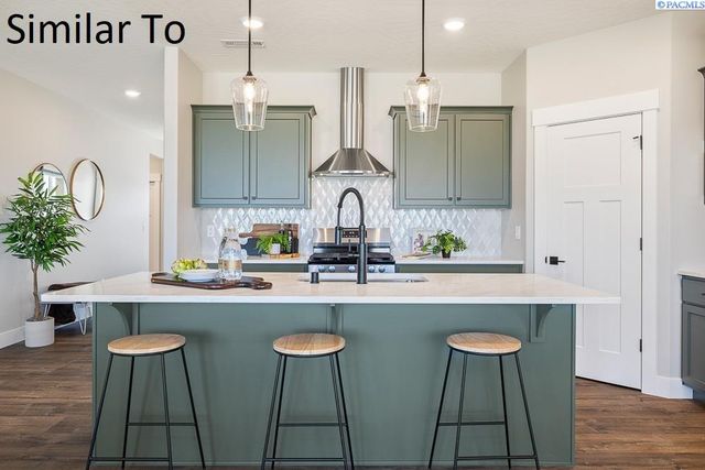 996 Miraflores Ave., West Richland, WA 99353