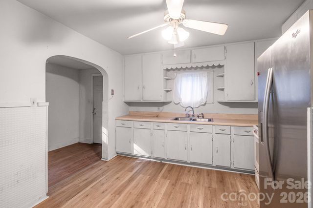 4430 W Tyvola Road, Charlotte, NC 28208