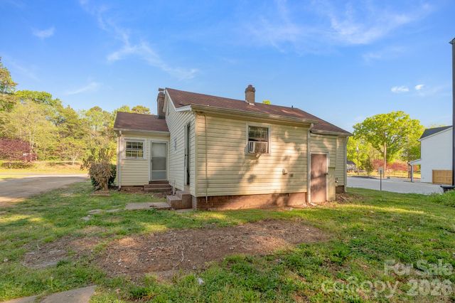 4430 W Tyvola Road, Charlotte, NC 28208