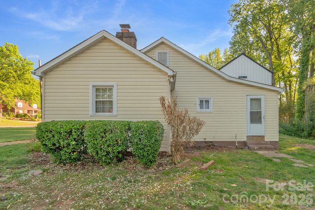 4430 W Tyvola Road, Charlotte, NC 28208