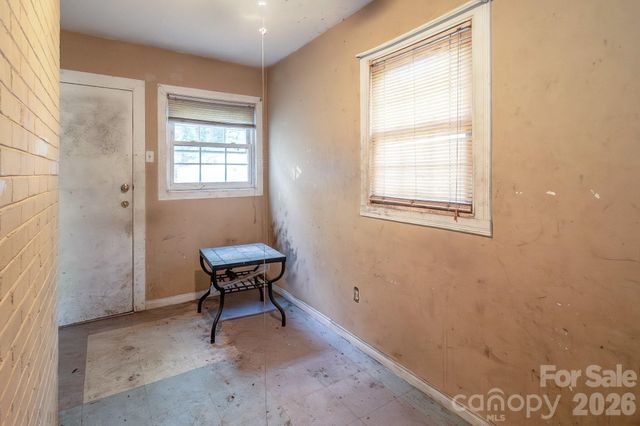 4430 W Tyvola Road, Charlotte, NC 28208