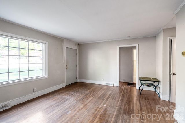 4430 W Tyvola Road, Charlotte, NC 28208