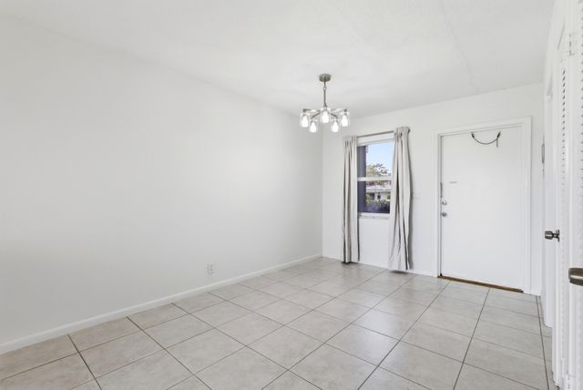 311 E Ocean Avenue 104, Lantana, FL 33462