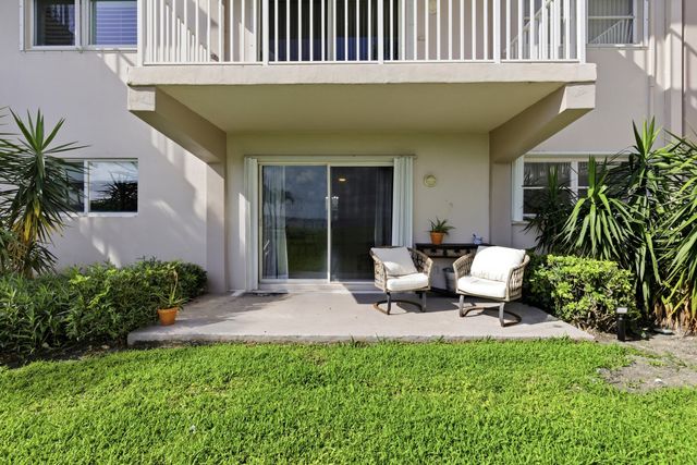 311 E Ocean Avenue 104, Lantana, FL 33462