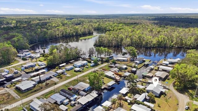 128 JILL Lane, Satsuma, FL 32189