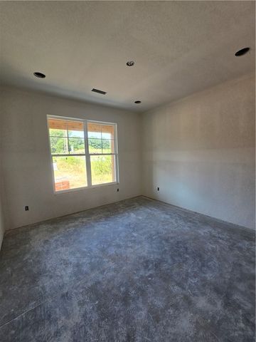 1031 NW Vaughn Road, Bentonville, AR 72713