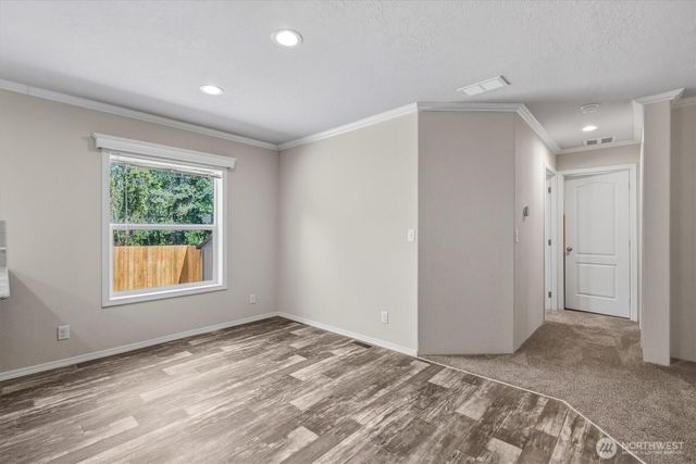 101 Sir Lancelot Drive, Castle Rock, WA 98611