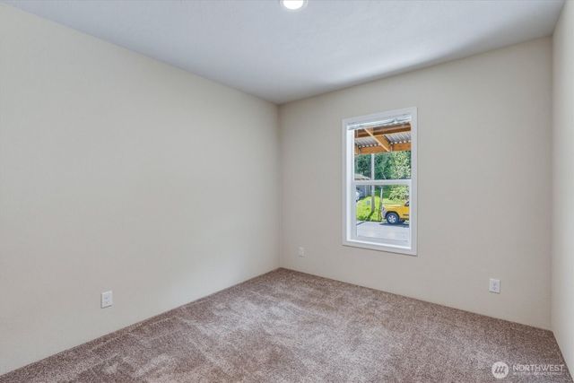 101 Sir Lancelot Drive, Castle Rock, WA 98611