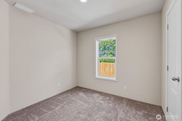101 Sir Lancelot Drive, Castle Rock, WA 98611