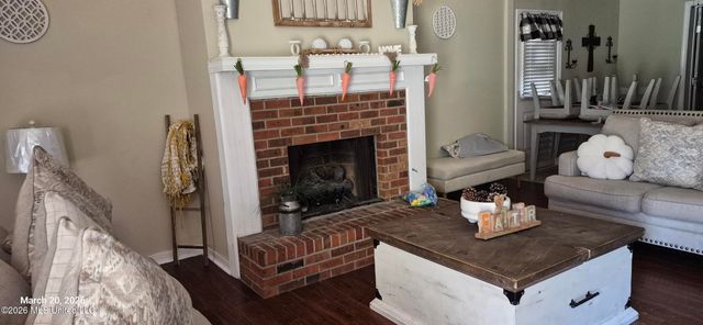 142 Plum Tree Road, Brandon, MS 39047