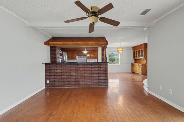 531 Brook Valley Lane, Dallas, TX 75232