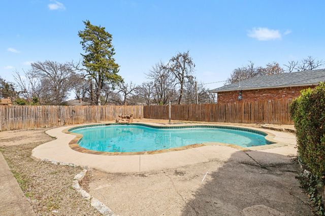 531 Brook Valley Lane, Dallas, TX 75232