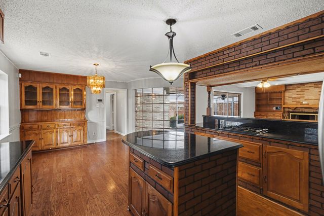 531 Brook Valley Lane, Dallas, TX 75232